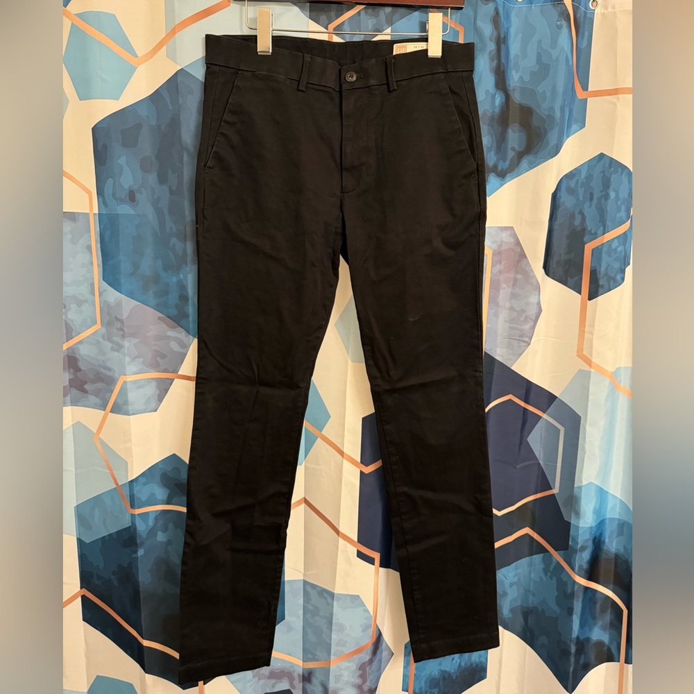Gap Men’s slim fit chino size 32 black